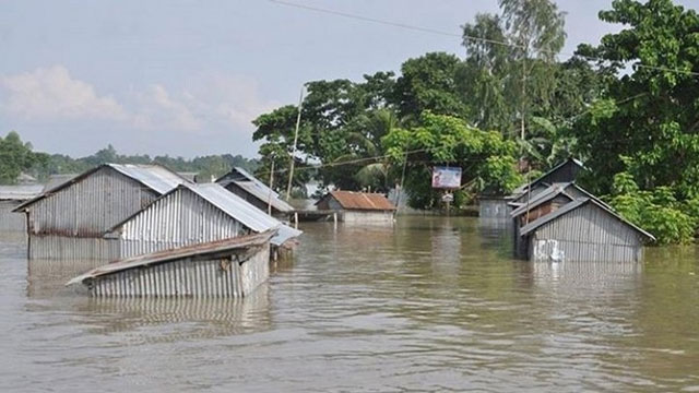 ভারি বর্ষণে বন্যার শঙ্কা