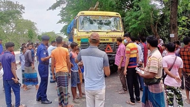 রাজবাড়ীতে ট্রাক-অটোরিকশা সংঘর্ষে নিহত ১, আহত ২