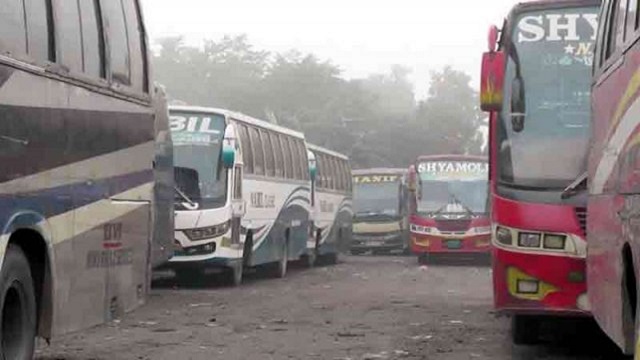 রংপুরে পরিবহন ধর্মঘটে চরম ভোগান্তি