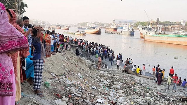 শীতলক্ষ্যায় লঞ্চডুবির ঘটনায় মৃত্যুর সংখ্যা ১০