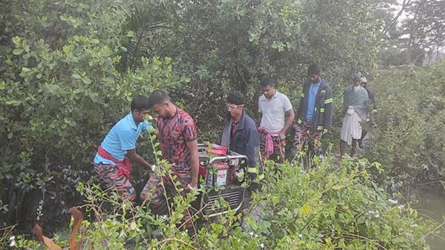 সুন্দরবনে ছড়িয়ে পড়ছে আগুন