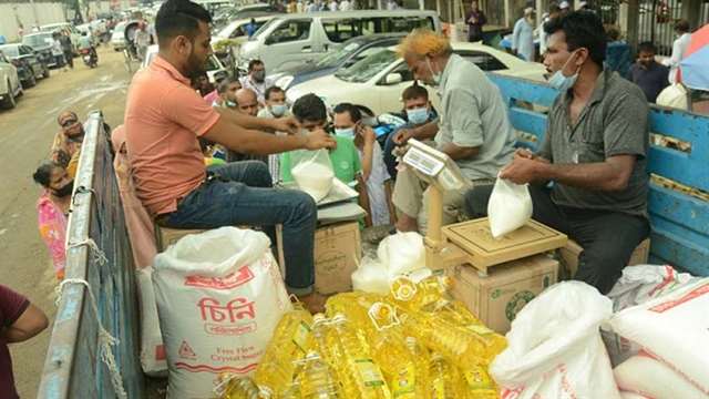 রমজানে সাশ্রয়ী দামে এক কোটি পরিবার পাবে ৬ নিত্যপণ্য