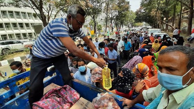 খোলা ট্রাকে পণ্য বিক্রির কার্যক্রম স্থগিত টিসিবির