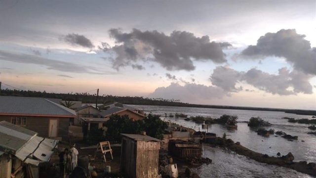 বিধ্বস্ত টোঙ্গায় পাশে দাঁড়িয়েছে অস্ট্রেলিয়া-নিউজিল্যান্ড