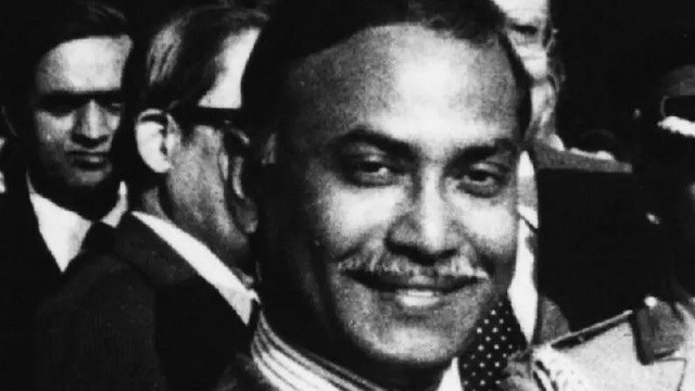 রাষ্ট্রক্ষমতায় থাকাকালে জিয়াউর রহমানের কিছু বিতর্কিত পদক্ষেপ, মৌলিক বাঁক বদল